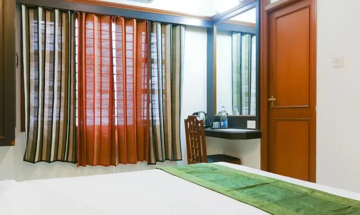 Бангалор: Hotel Adarsha Inn