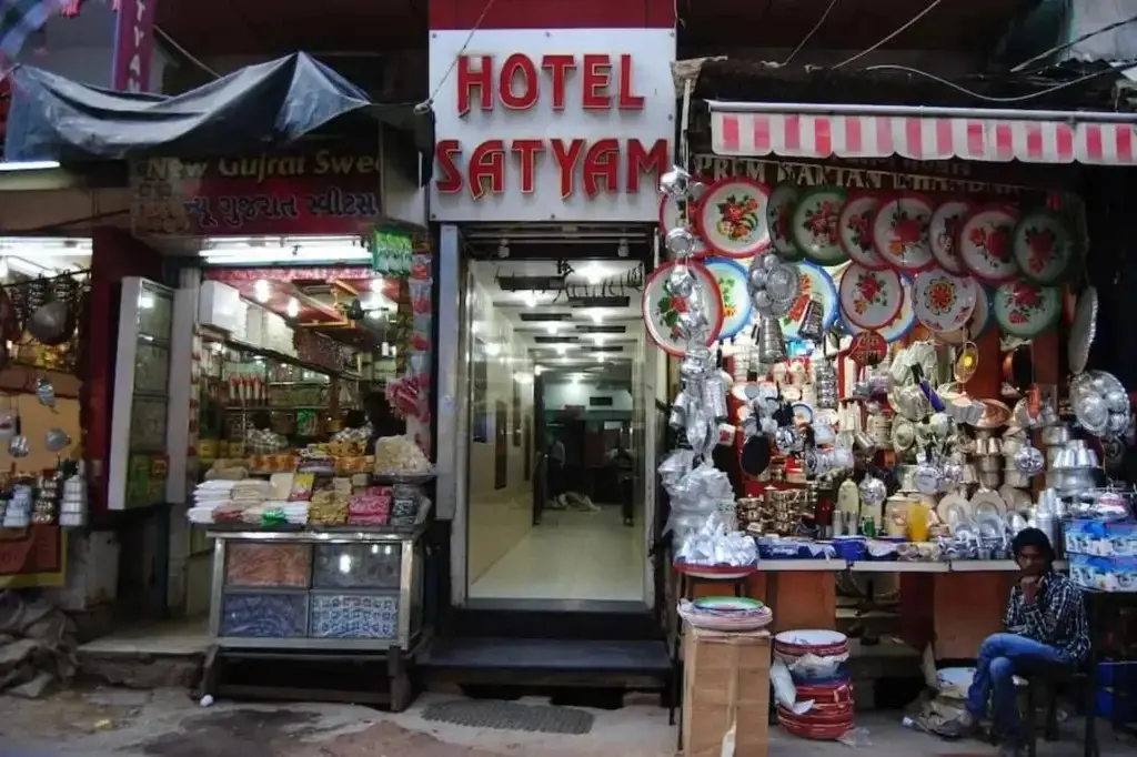 Hotel Satyam — фото 1
