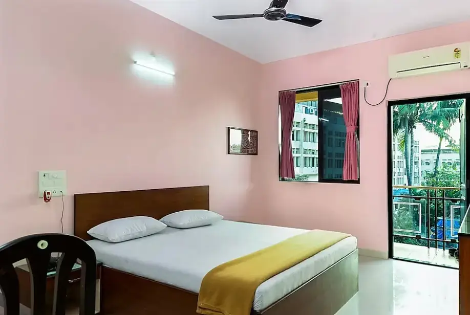 Киим: Hira Laxmi Residency