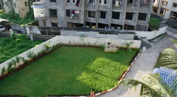 Киим: Hira Laxmi Residency