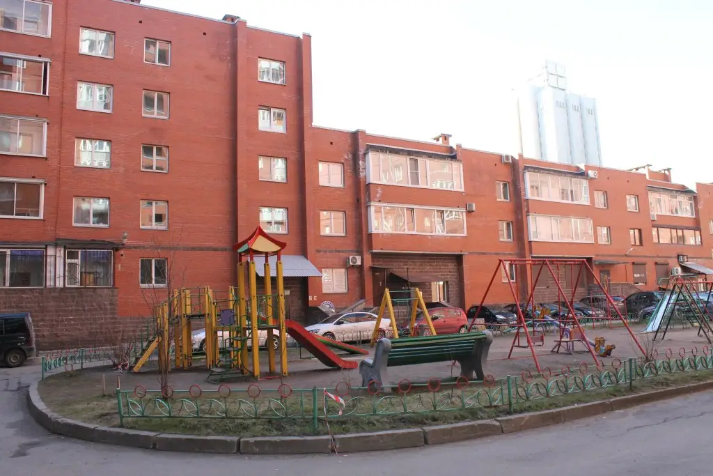 Санкт-Петербург: Апартаменты на Серебристом