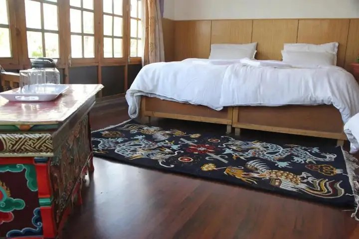 Лех: New Moon Guest House