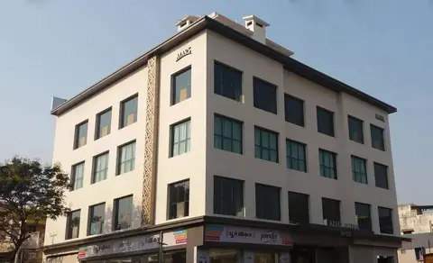 Azeez Avenue hotel — фото 1