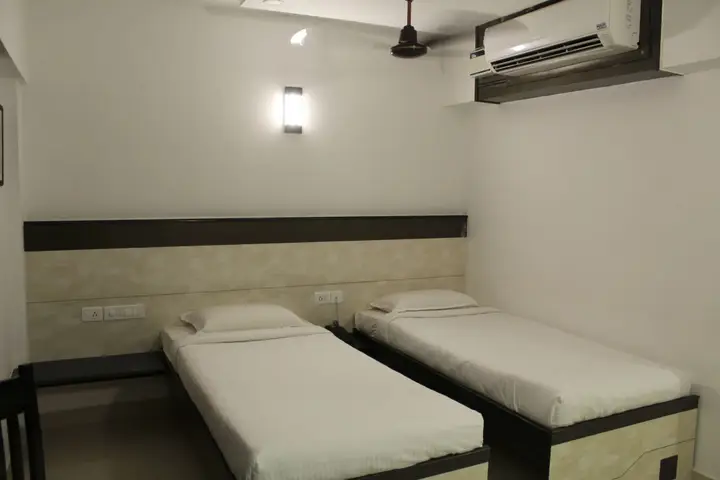 Салем: Hotel Karpagam International