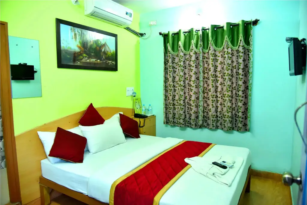 Chikkajala: Housefinch Residency