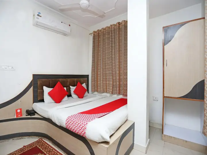 Бхопал: OYO 4406 Hotel Arya Palace
