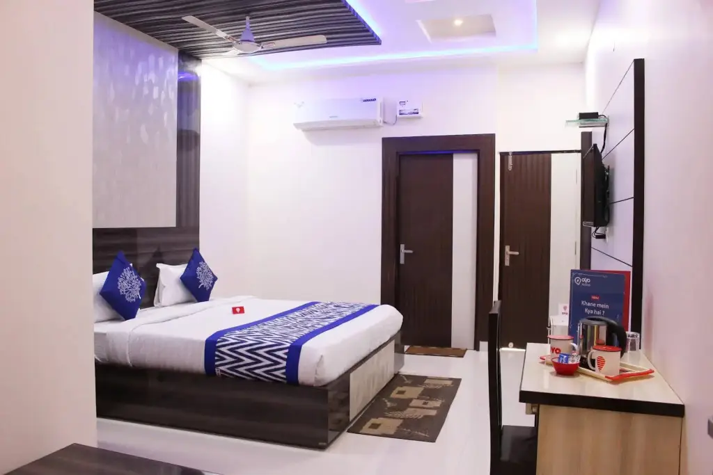 Агра: Hotel Gayatri Residency
