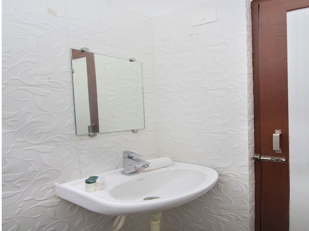 Майсур: OYO 12153 Hotel B S International