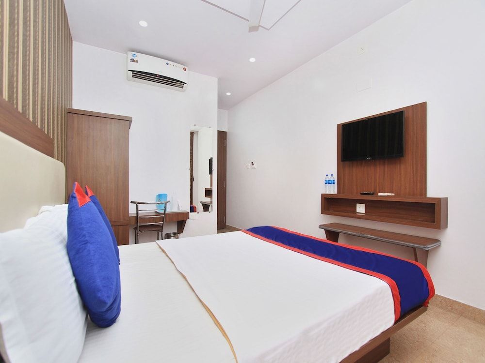 Майсур: OYO 12153 Hotel B S International