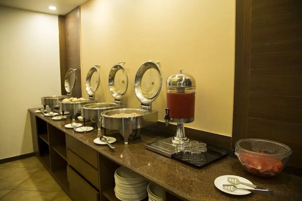 Мумбаи: Fabhotel Ashoka Apartments Marol