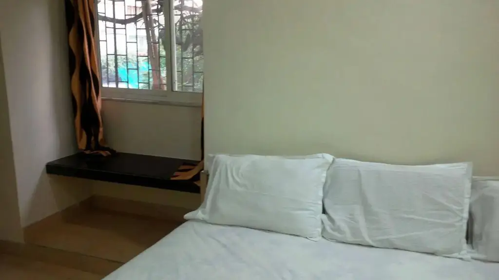 Мумбаи: Hotel Blue Bird Colaba