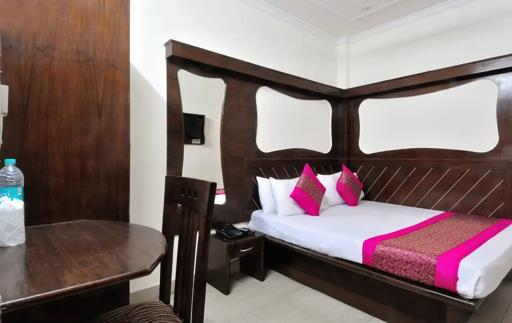 Нью-Дели: Hotel Konark