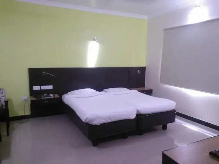 Ченнаи: New Woodlands Hotel