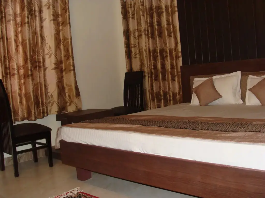 Дехрадун: Hotel Abhinandan grand