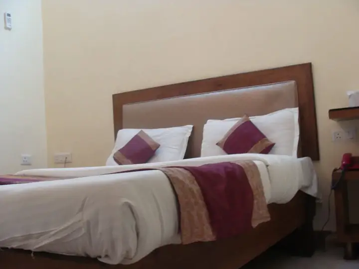 Дехрадун: Hotel Abhinandan grand