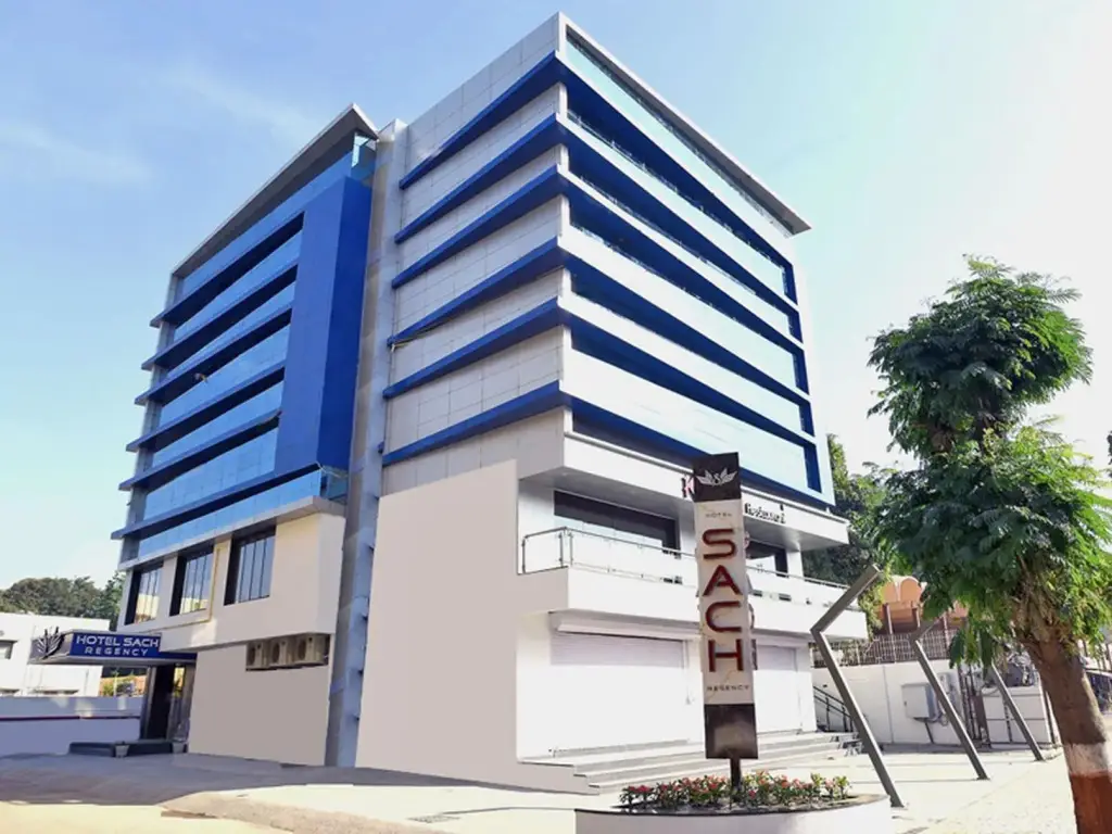 Hotel Sach Regency — фото 1