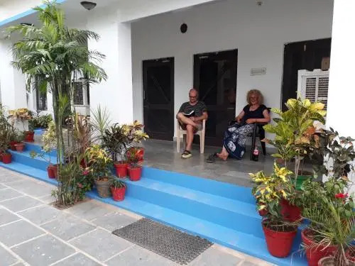 Фатехпур-Сикри: Iora Guest House