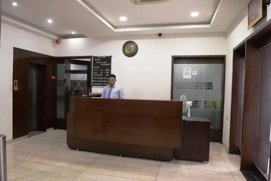 Вадодара: Hotel Palm View Residency