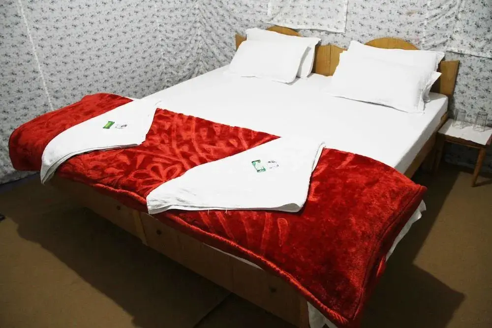 Хундер: Dowa Deluxe Camp
