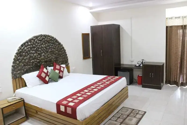 Наинитал: Corbett Aroma Havens Resort
