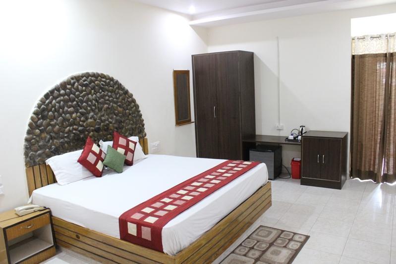Наинитал: Corbett Aroma Havens Resort