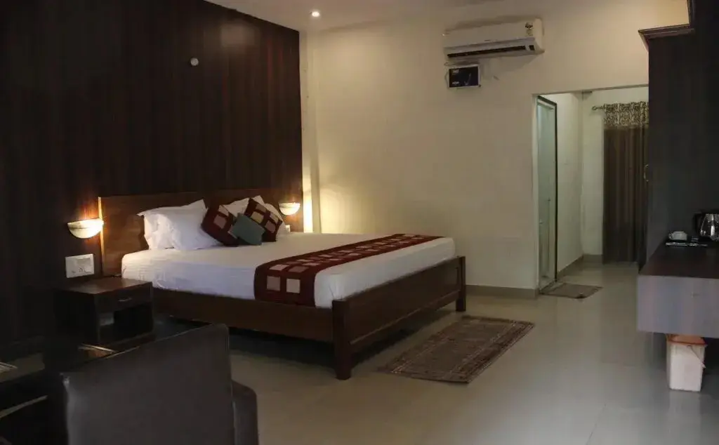 Наинитал: Corbett Aroma Havens Resort