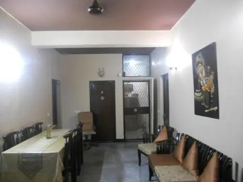 Нью-Дели: Delhi Expats Guest Home
