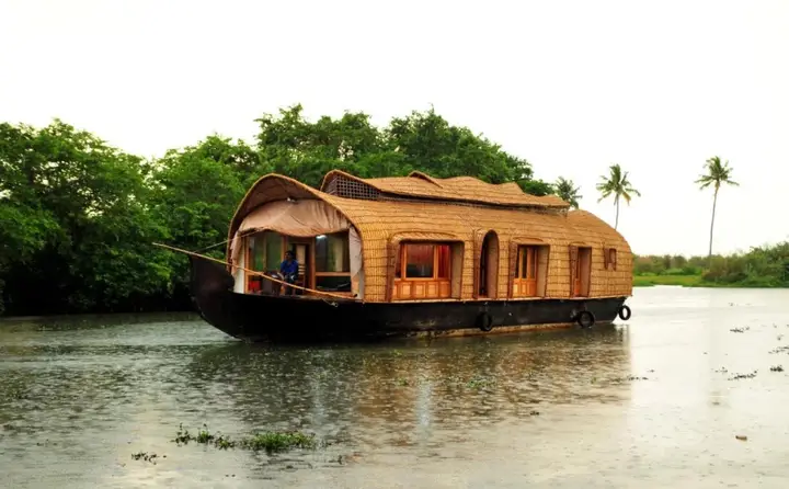 Аллеппи: Abad Premium House Boat