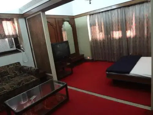 Мумбаи: Hotel Happy Home