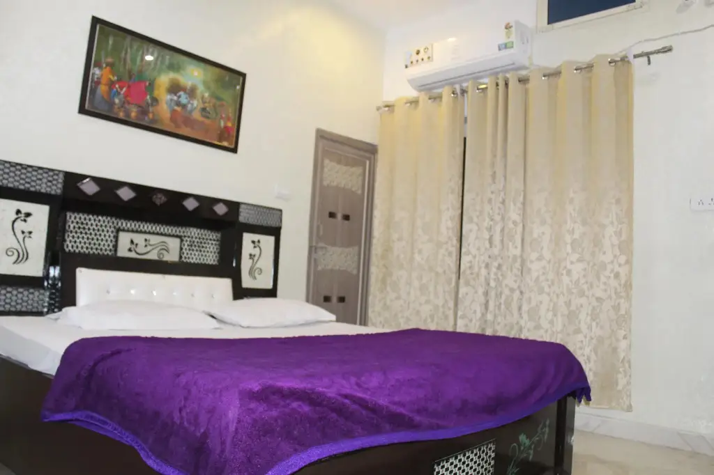 Крепость Jhansi: Hotel Sunset Orchha
