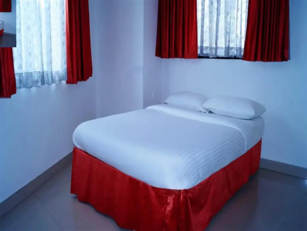 Коччи: Hamilton Hotel
