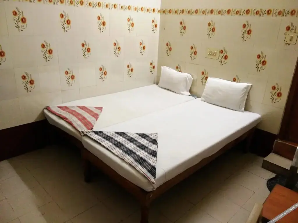 Тирупати: Hotel Sriram Lodge