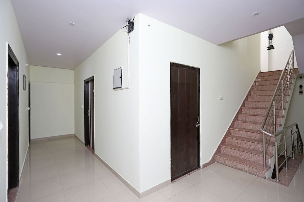 Джайпур: Collection O 28716 Panchasheel Enclave