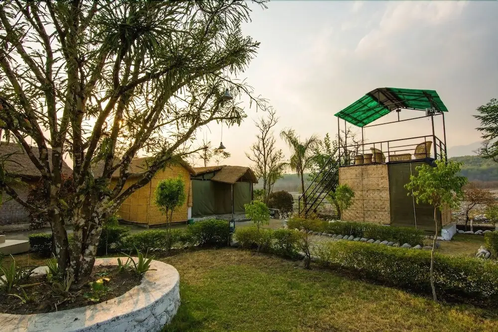 Наинитал: V Resorts Kotabagh