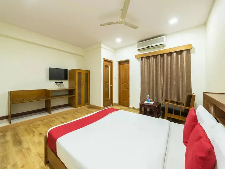 Бангалор: OYO 3722 Hotel StayEasy Majestic