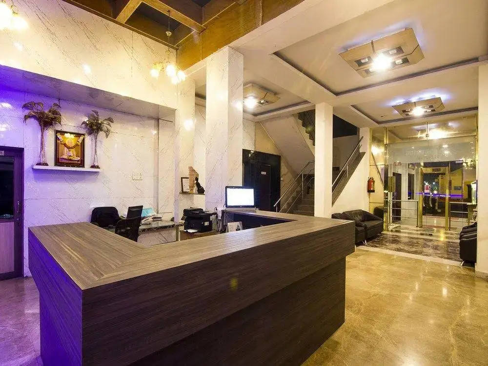 Вакад: FabHotel Satish Executive Hinjewadi