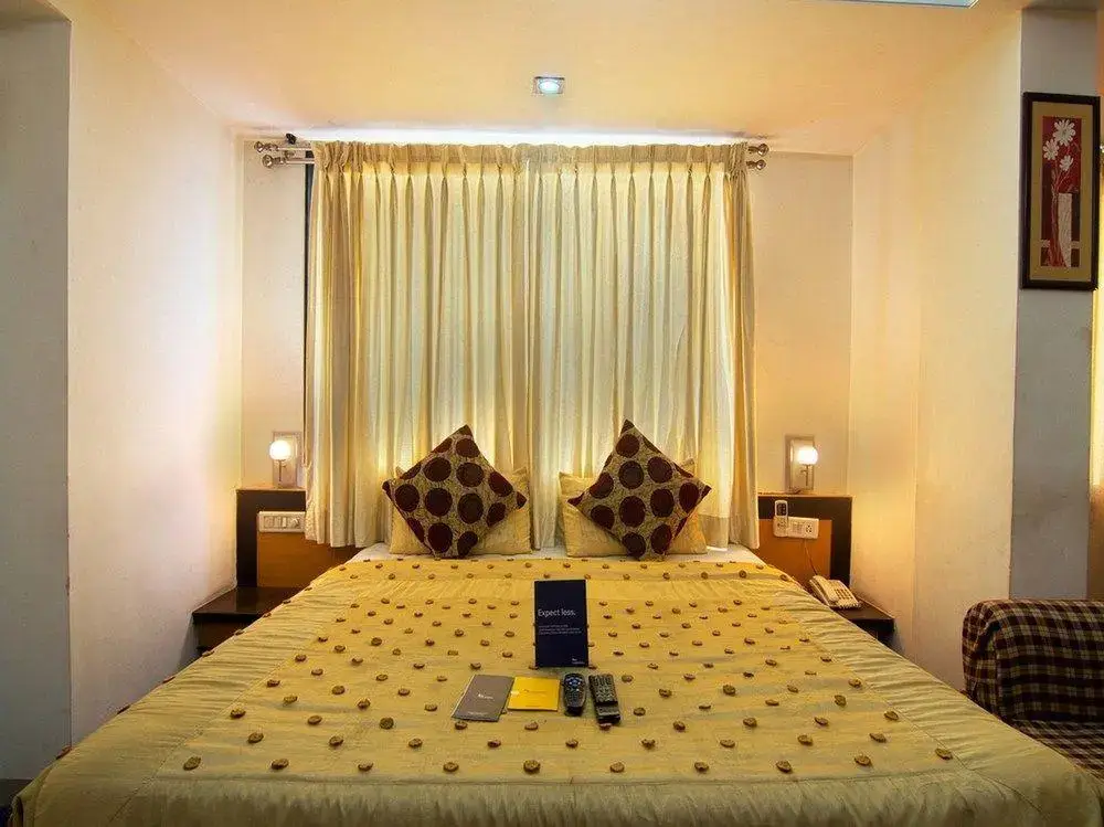 Вакад: FabHotel Satish Executive Hinjewadi