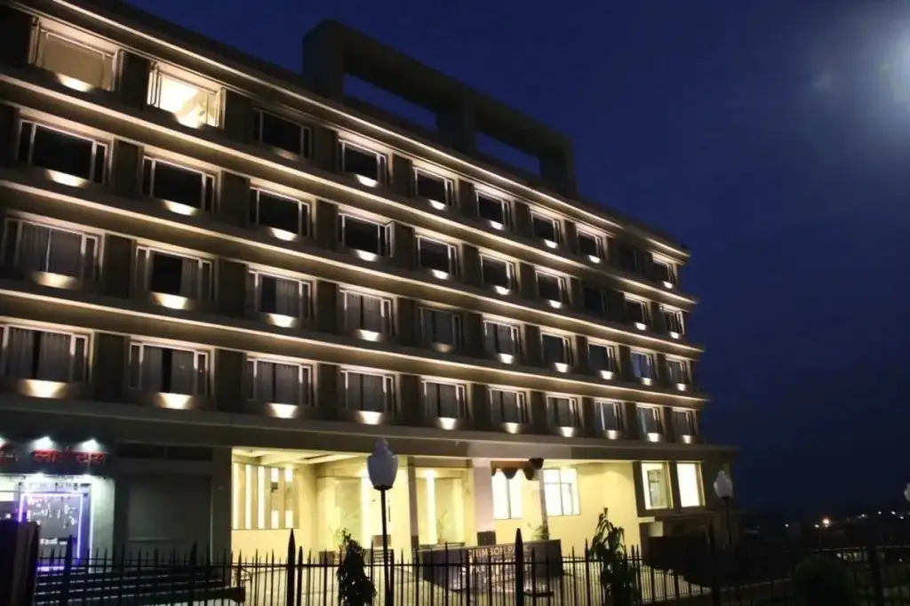 Crimson Park Shripriya Hotel — фото 1