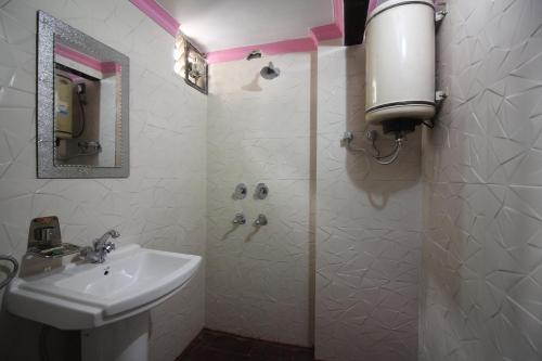 Нью-Дели: Delux Stay at Hazrat Nizamuddin