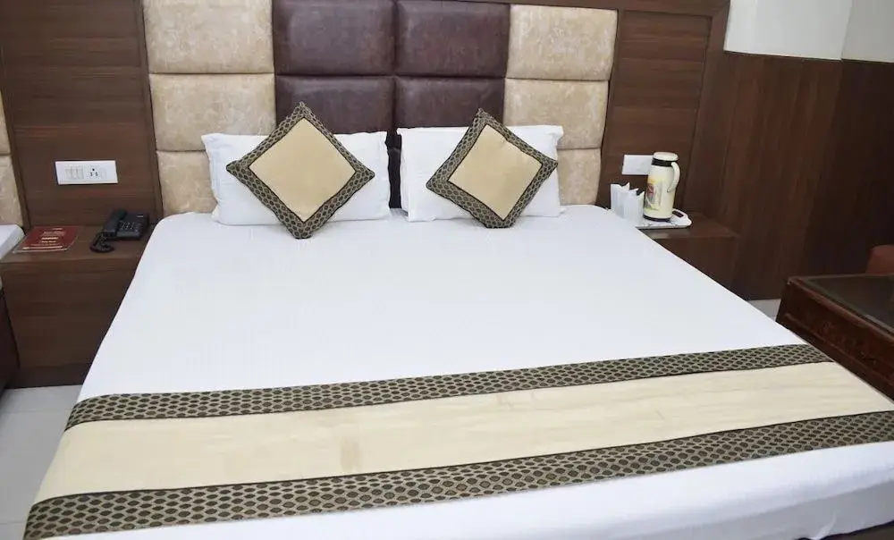 Катра: Hotel Rajdhani