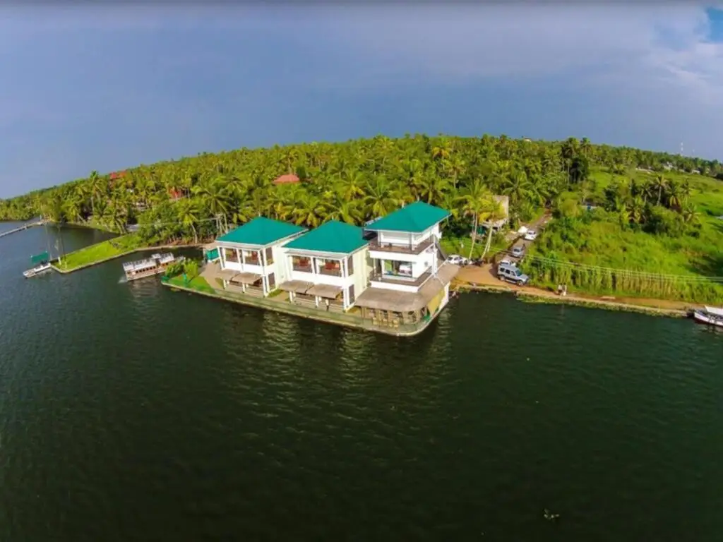 Мухамма: Mira's PMC Lakeshore Resort