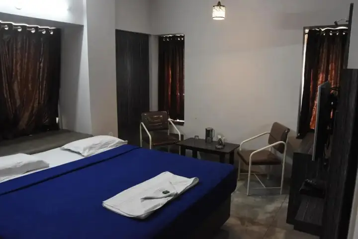 Колхапур: Vrindavan Deluxe