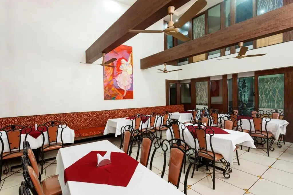 Колхапур: Vrindavan Deluxe