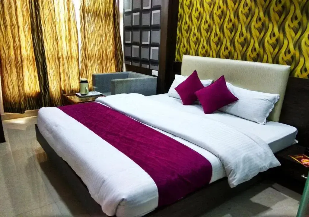 Удджайн: OYO 2403 Hotel Aamantran Avenue