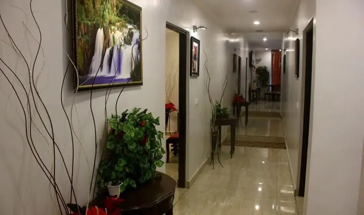 Нью-Дели: Milestone Hotel & Resort