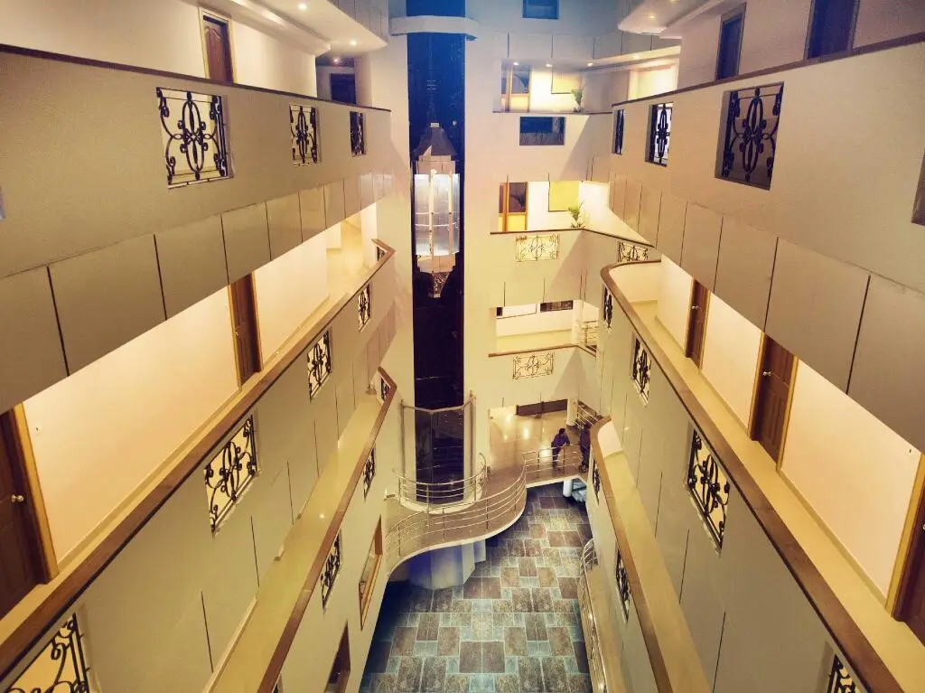 Hotel Rainbow Suites — фото 1