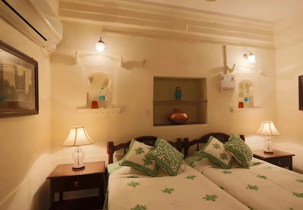 Кота: Bhainsrorgarh Fort Hotel
