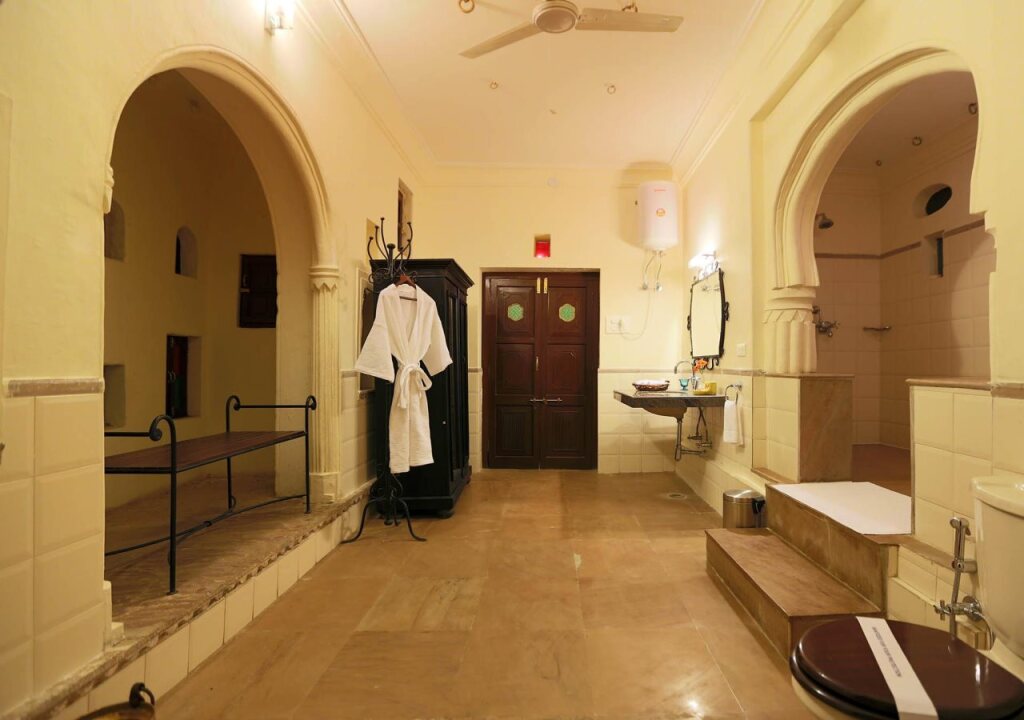 Bhainsrorgarh Fort Hotel — фото 1