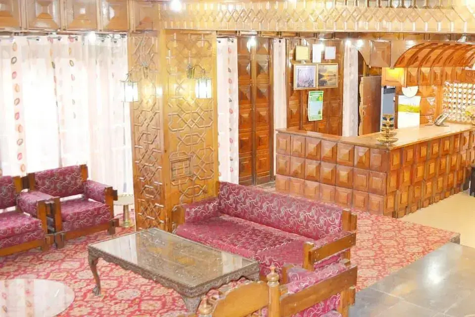Шринагар: Houseboat Parimahal
