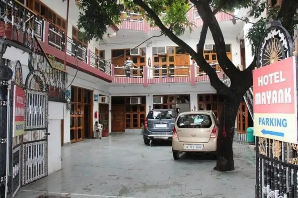 Дехрадун: Hotel Mayank